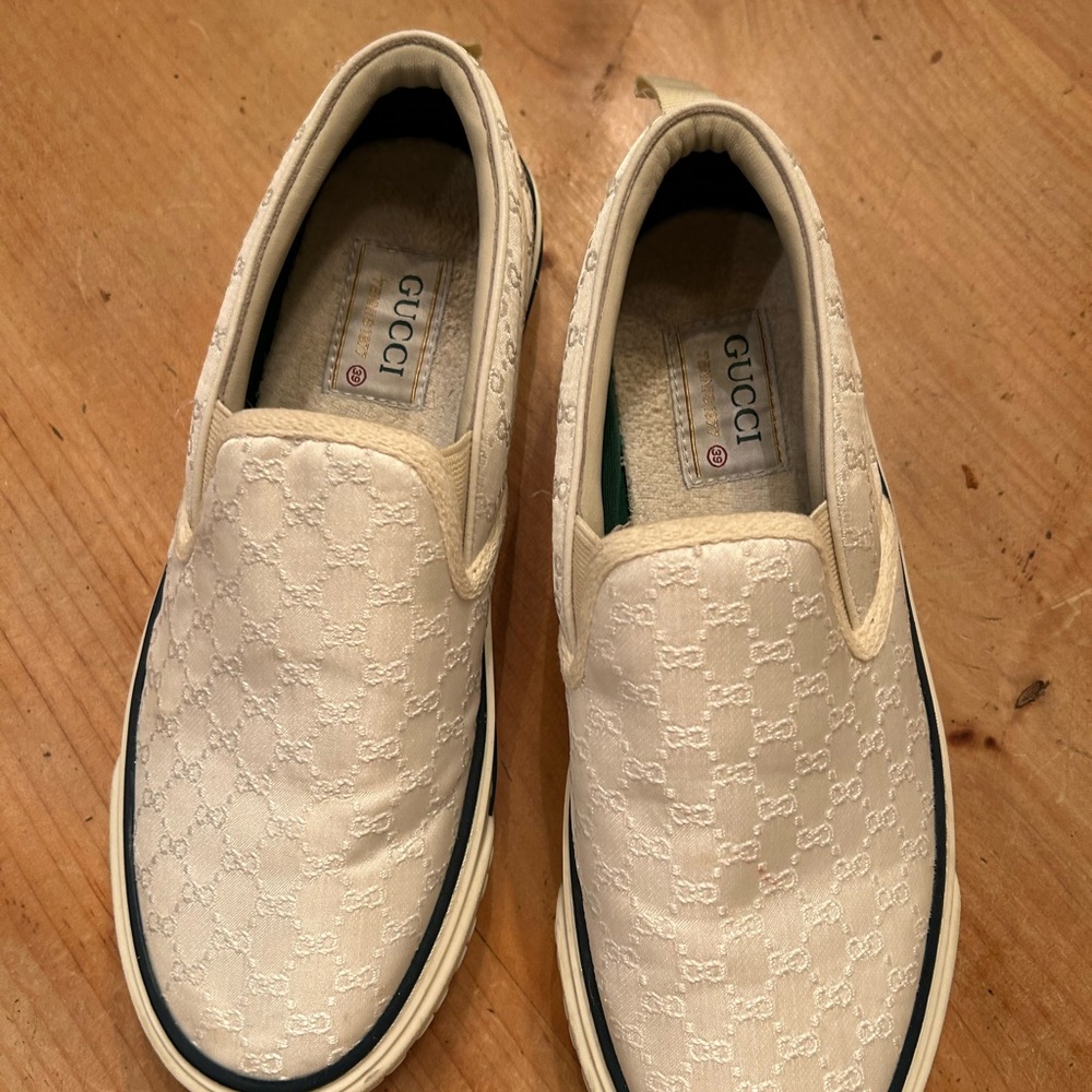 G Cream Slip-On Loafers with Textured Upper